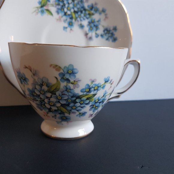 Floral Blue and White Teacup and Saucer Set - Picture 2 of 5